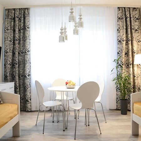 Crystal-Modern Apartment In The Center Of Нови Сад Екстериор снимка