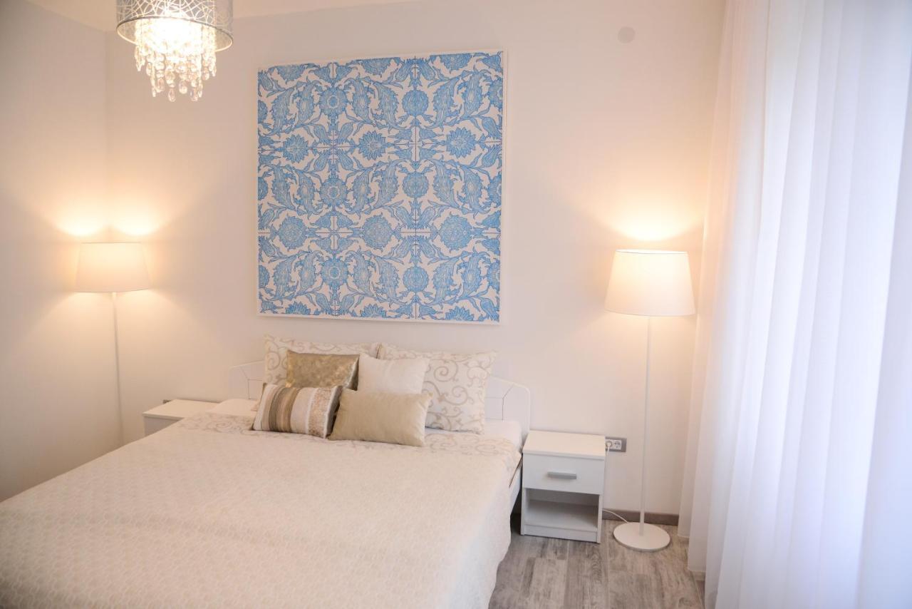 Crystal-Modern Apartment In The Center Of Нови Сад Екстериор снимка