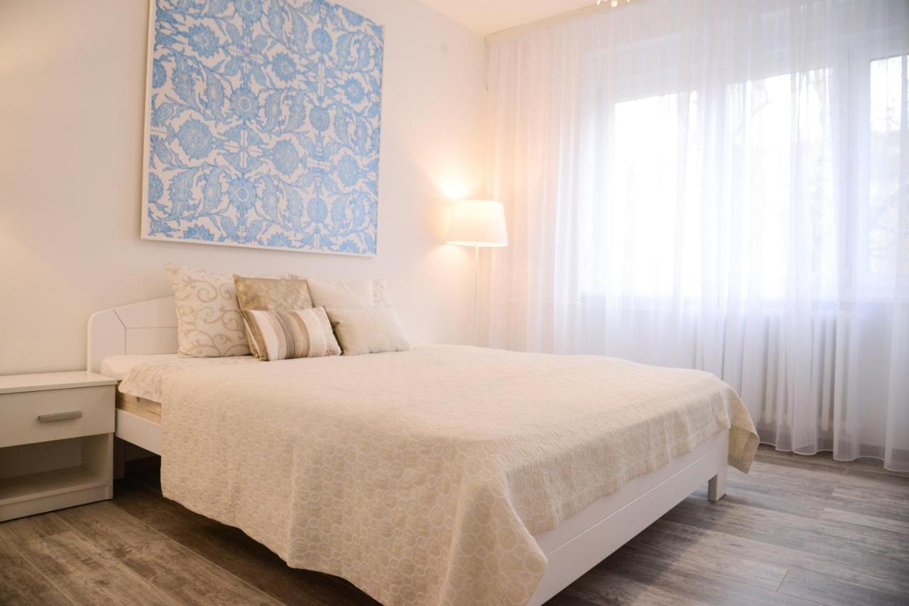 Crystal-Modern Apartment In The Center Of Нови Сад Екстериор снимка