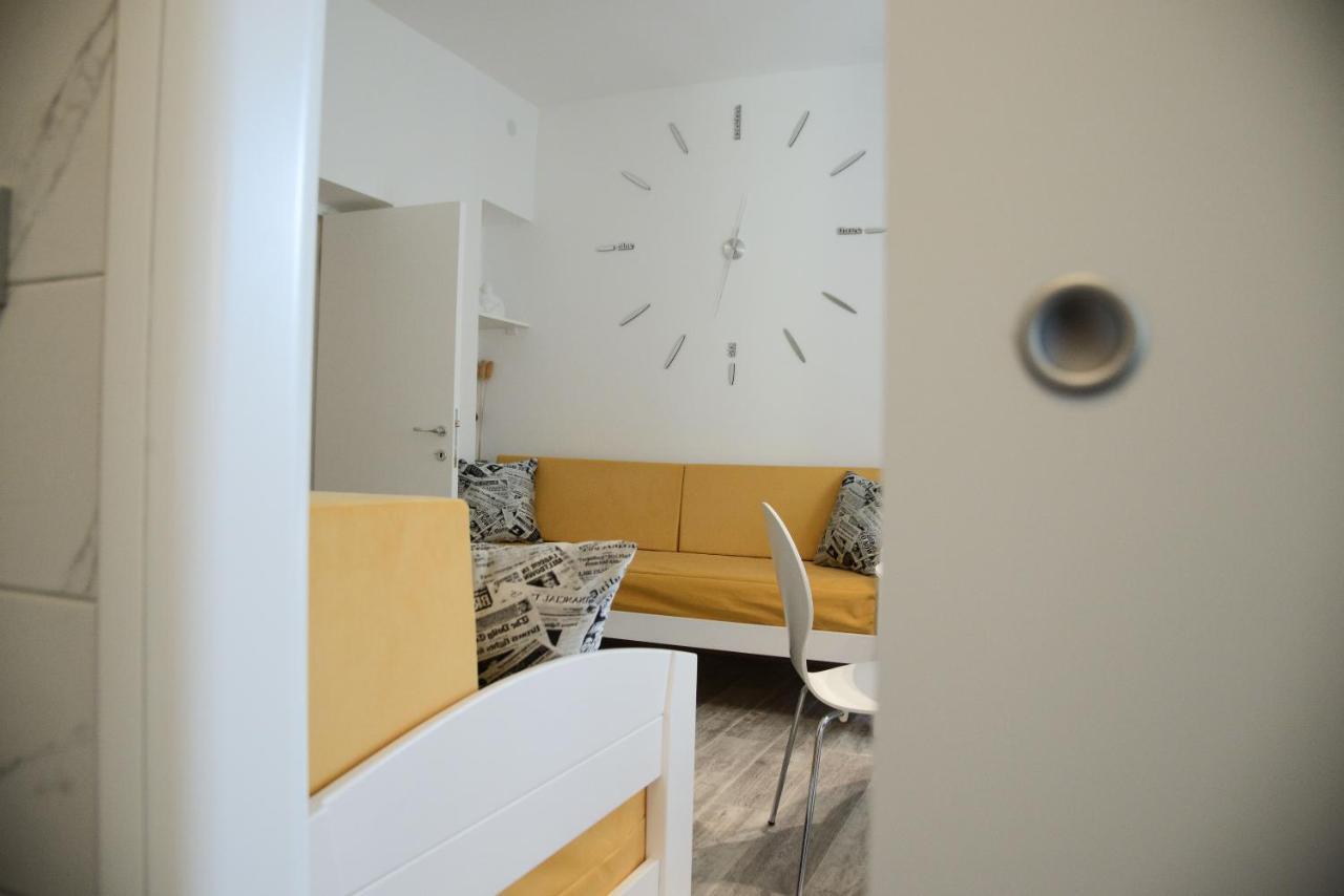 Crystal-Modern Apartment In The Center Of Нови Сад Екстериор снимка